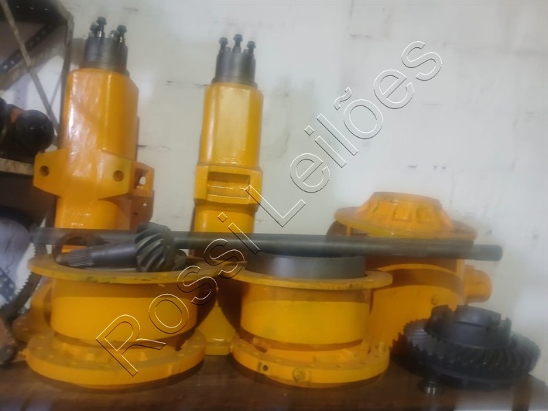 DIFERENCIAL TRASEIRO RETROESCAVADEIRA JCB ( DESMONTADO - NO ESTADO)