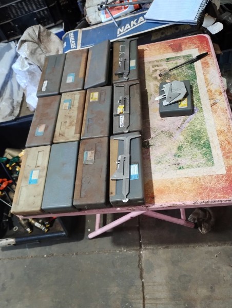 Lote com: 25 peças de gabarito de solda