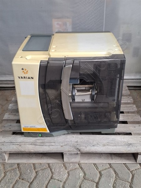 CROMATÓGRAFO LIQUIDO DE ALTA PERFORMACE (HPLC) 920-LC VARIAN