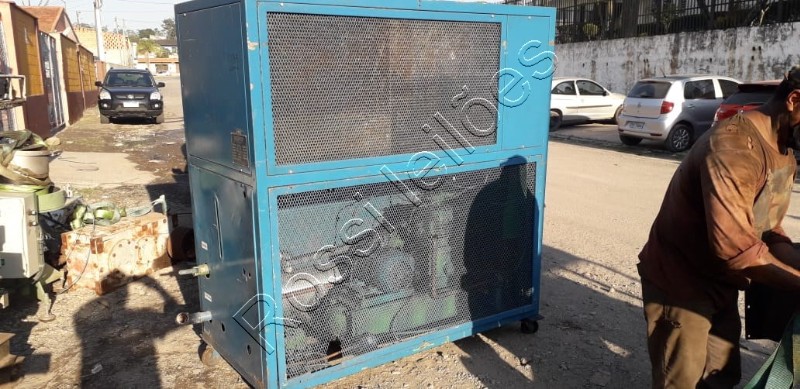 Máquina para gelar água