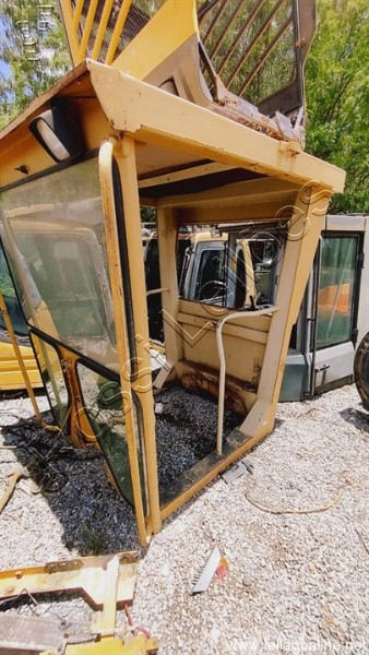 Foto de CABINE CAT 135H ( VAZIA )