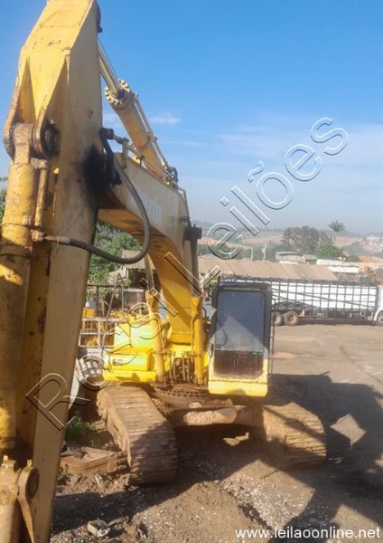 ESCAVADEIRA  KOMATSU MOD.PC300 SERIE 7  ANO 2006