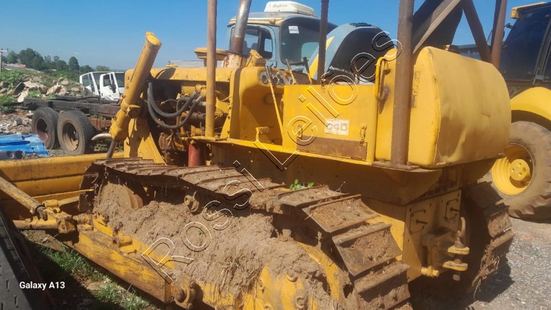 TRATOR DE ESTEIRA CATERPILLAR MOD. D4D ANO 1978 - FUNCIONANDO NO ESTADO