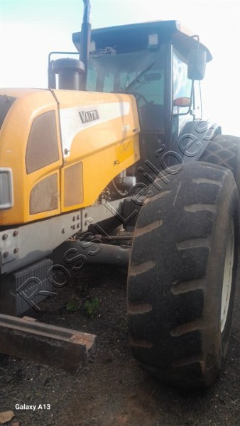 TRATOR VALTRA MOD. BH 180 ANO 2012 -  9.000 HRS. - CABINADO - FUNCIONANDO NO ESTADO