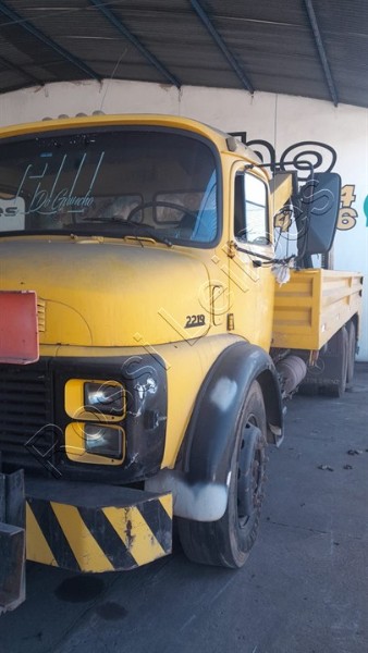 M.BENZ/L 2219  ANO 1986/1986 - COR AMARELO - DIESEL NO ESTADO