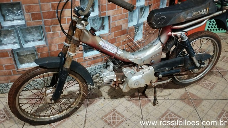 Lote contendo 01 Ciclomotor Bikelete motore 04 Tempos a gasolina, (B10)