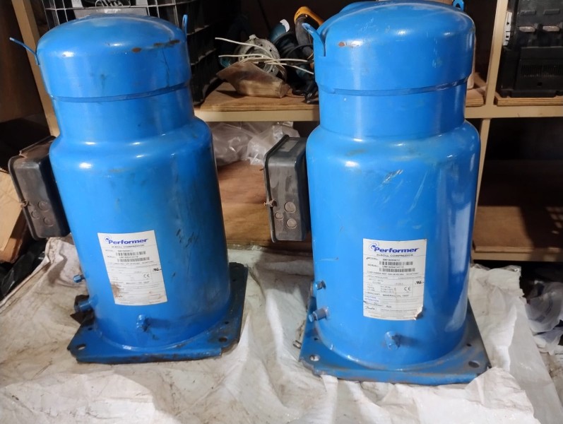 Lote com: 02 peças de compressor danfoss modelo SM185S0cc