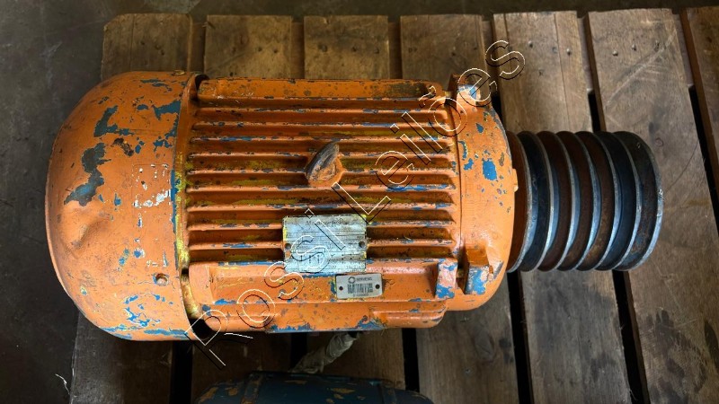 1 MOTOR ELETRICO 10CV - 60HZ - 1165 RPM - VENDA NO ESTADO CONFORME LOTE EXPOSTO