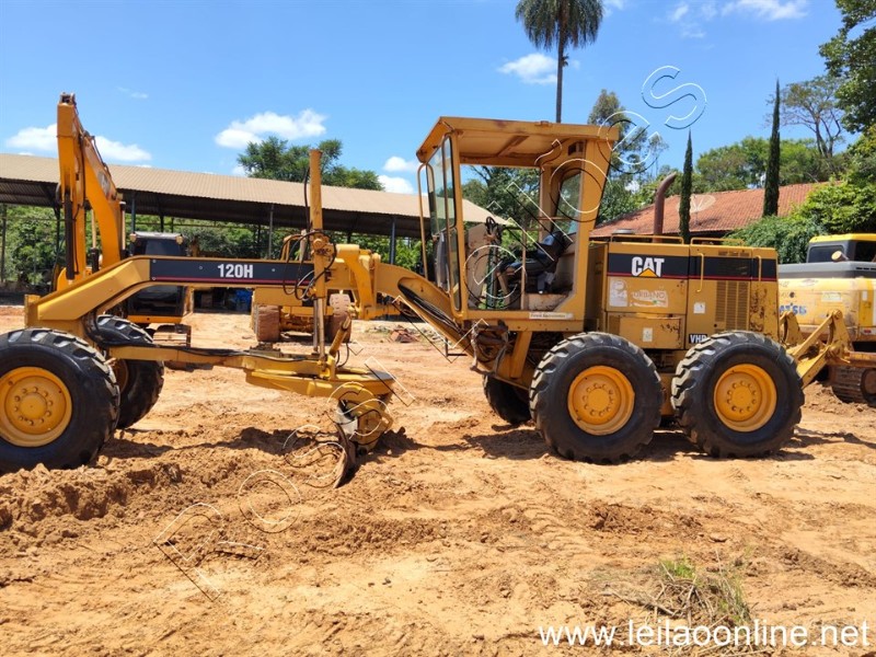 [ VÍDEOS ] MOTONIVELADORA CATERPILLAR MOD. 120H ANO 1997
