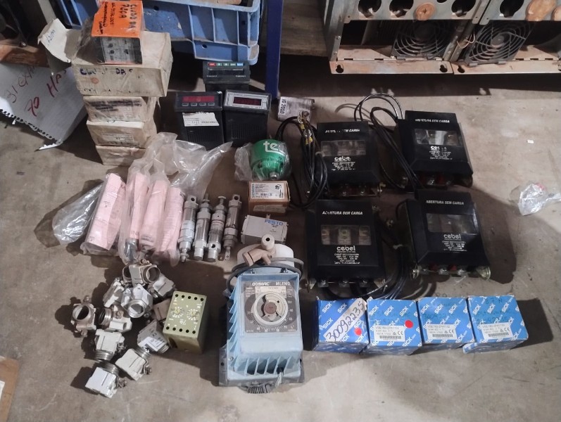 Lote material diversos