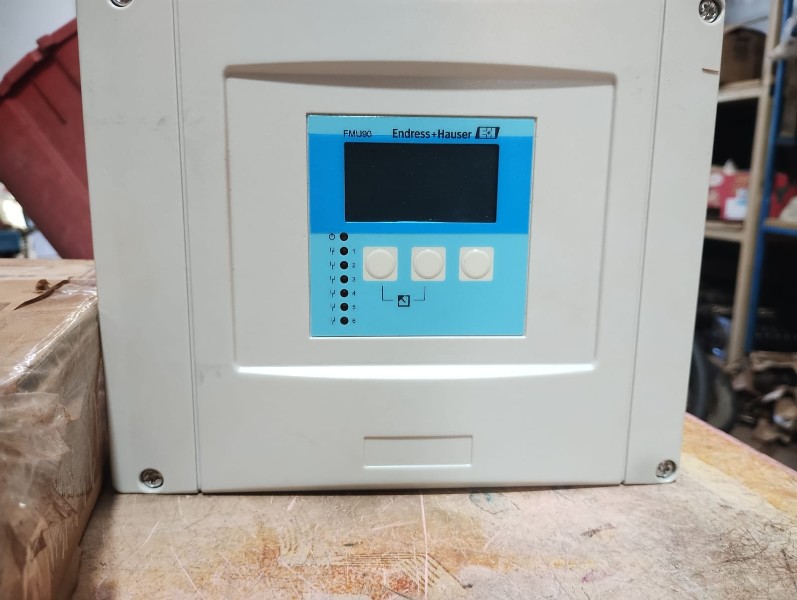 Painel controle Endress Hauser modelo FMU 90