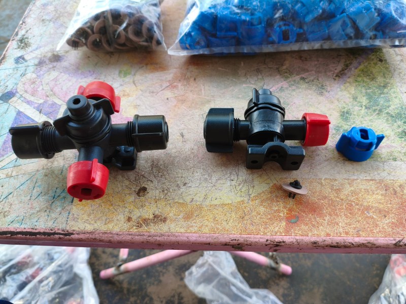 Lote com: 50 porta bico duplo com antigotejo jacto