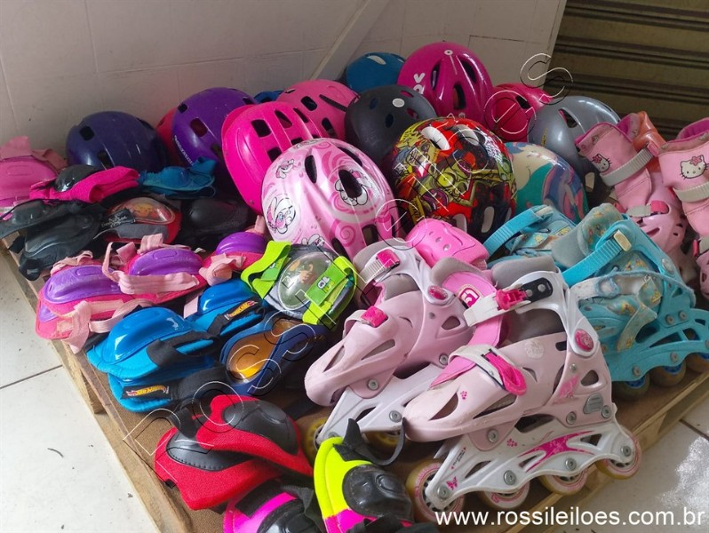Lote contendo 55 itens conforme fotos