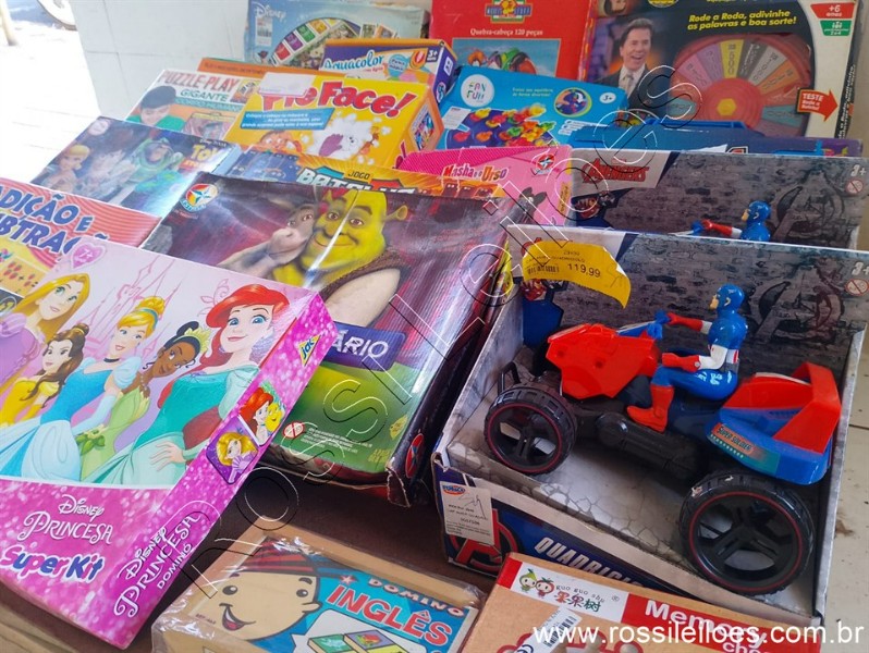 Lote contendo 22 unidades, sendo: Jogos, quebra-cabeças e outros