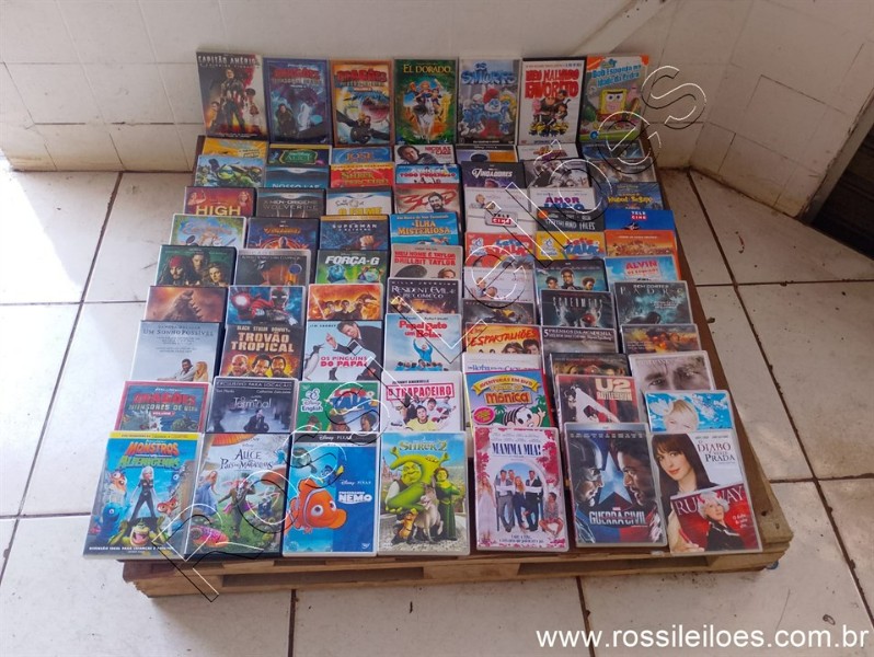 Lote contendo 76 filmes originais conforme fotos