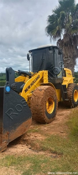 [ Vídeo ] Pá Carregadeira New Holland Mod. W170 Ano 2013