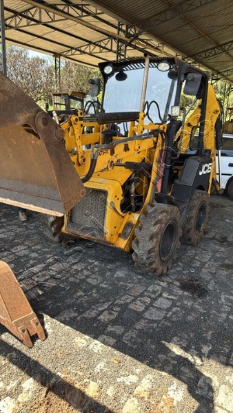 [ Vídeo ] Mini Retroescavadeira Jcb Mod. 1CX Ano 2013 Funcionando