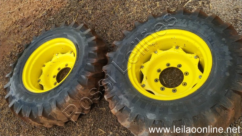 02 Un. - Pneu com Roda Original John Deere