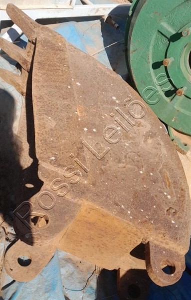 01 caçamba pequena da retroescavadeira (0,45 m)- no estado