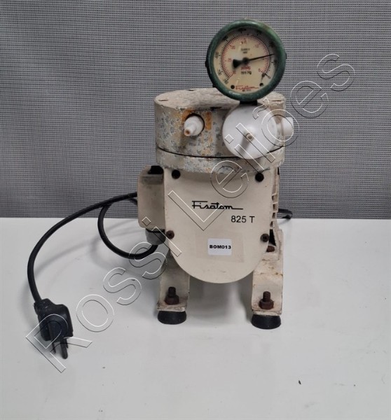 Bomda de Vácuo Fisatom Modelo 825 T