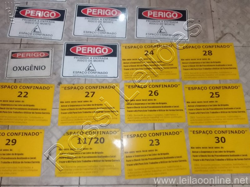 16 placas em aluminio