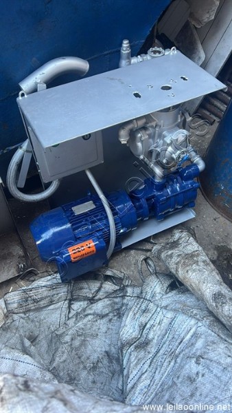 2 bombas para abastecimento de óleo