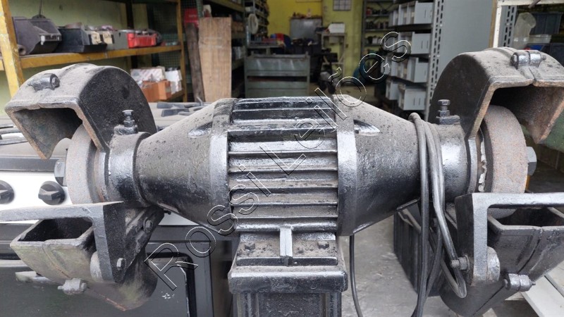 01 Un. Esmeril de Coluna Motor 1,5CV