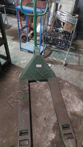 01 Un. Paleteira Manual Capac. 2TON