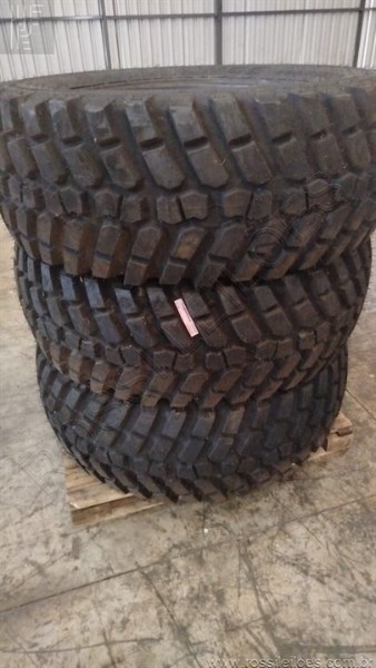Lote com: 24 Pneus Alliance - sem uso - 480/65 R28 - Modelo Multiuse 550 tubeless