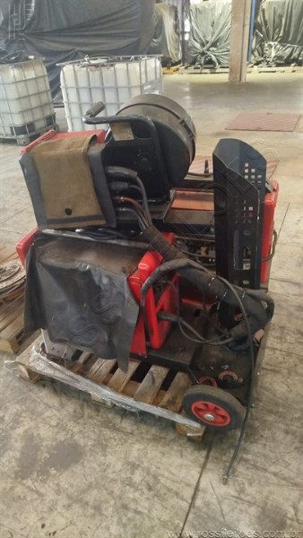 Máquina de solda Fronius VR4000