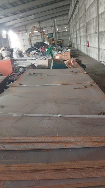Lote com: 15 ton. Chapas de aço laminadas a quente 4,75 x 1500 x 3000 e 15 ton. 4,75 x 1500 x 6000 - Lances por kg