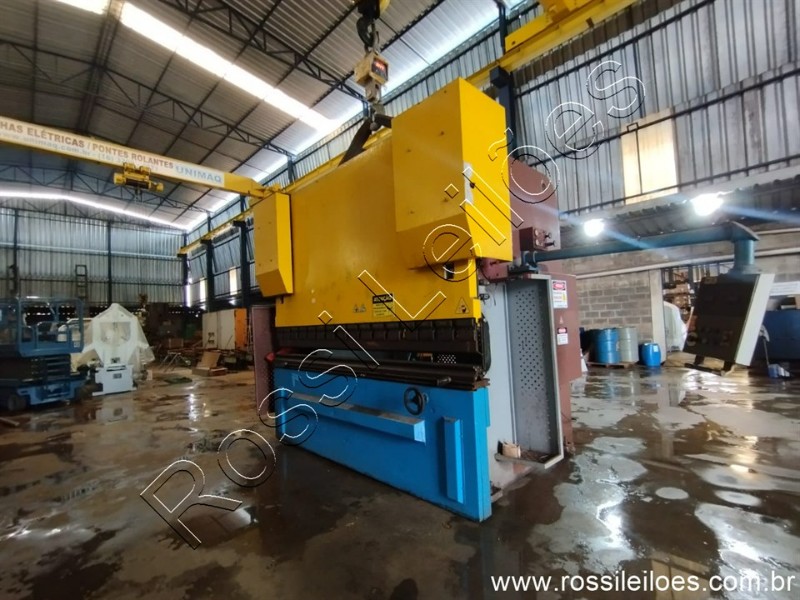 Dobradeira 3200x320t