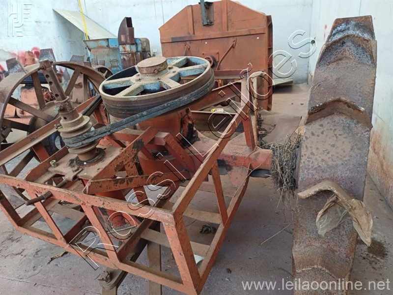 Roçadeira de arrasto roda de ferro