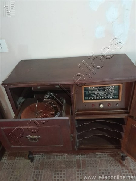 Rádio vitrola em Imbuia