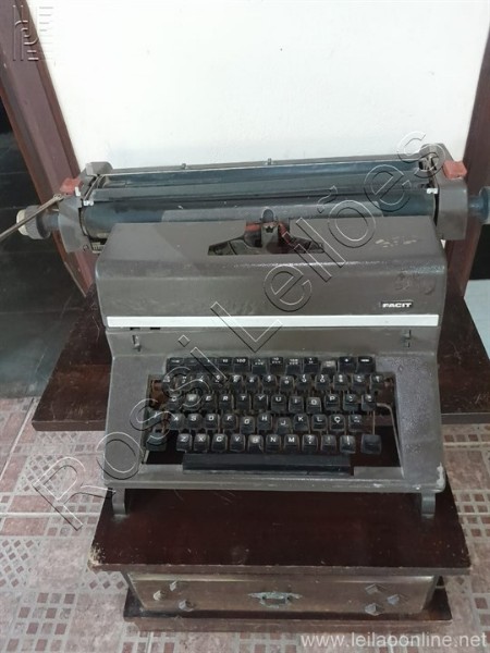 Máquina escrever antiga